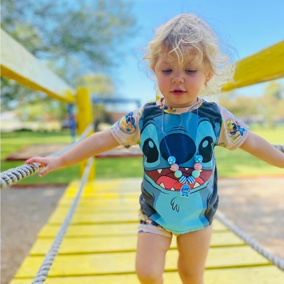 Stitch Reading & His Doll Bubblegum Necklace Jewelry - Picture 2 of 2